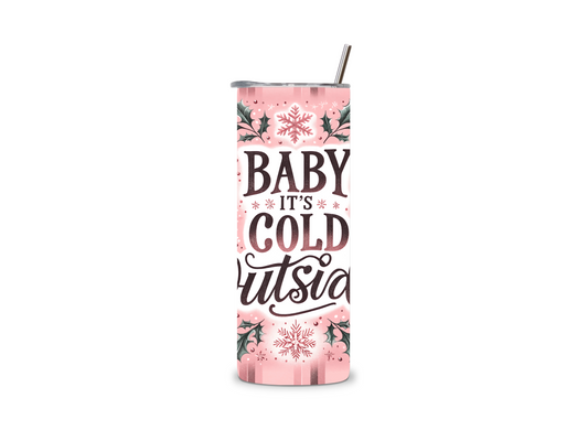 Rosa Edelstahlbecher mit Baby it’s Cold Outside. Perfekt für heiße Getränke an kalten Wintertagen. Stylisch, praktisch und ein tolles Geschenk!