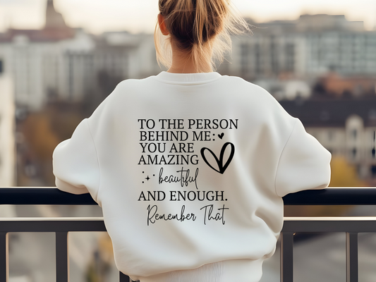 Positiver Pullover mit "You Matter" auf der Brust und inspirierendem Spruch am Rücken. Verbreite gute Vibes und bleib cozy dabei!